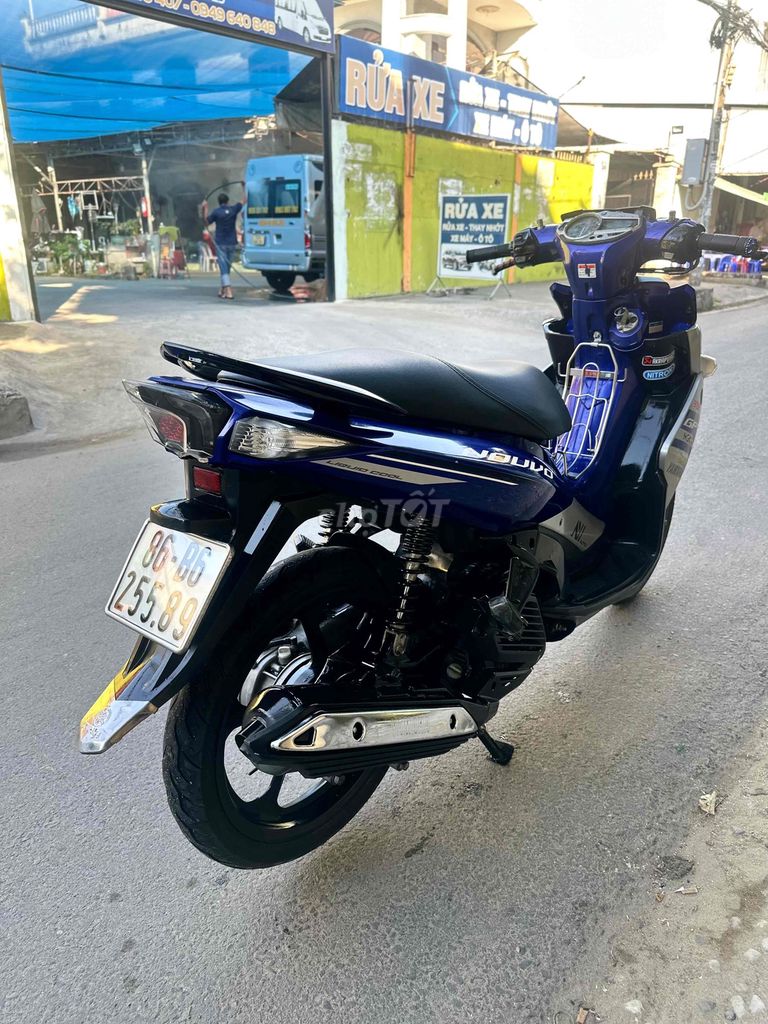 Yamaha Nouvo 6 Xanh trắng. Mua bán Xe máy tại Quận Tân Bình Tp Hồ Chí Minh được đăng bởi Hoàng Tấn hình 3