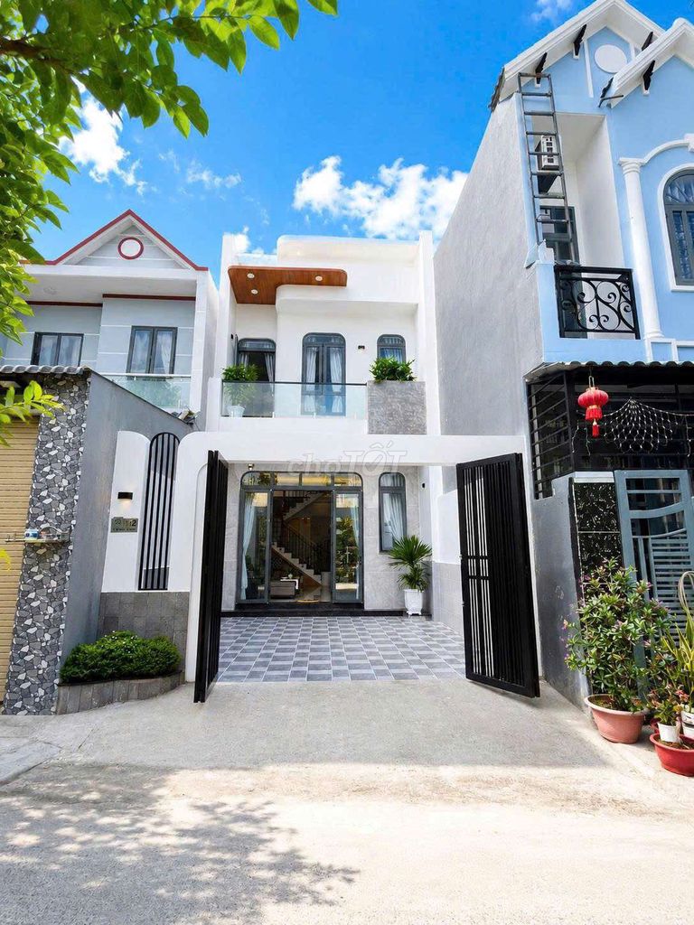 CHÍNH CHỦ CẦN BÁN NHÀ 179M2 CHỈ 2T9 MỚI XÂY 100%