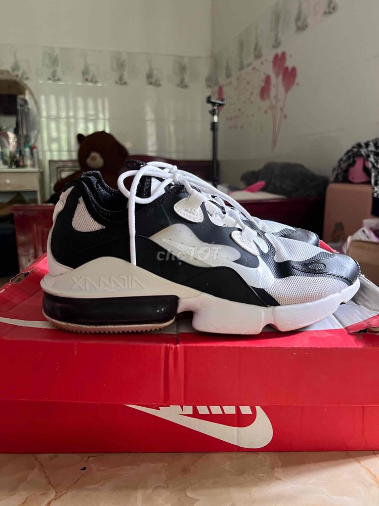 Giày Nike Tennis Sz 39 mang 1-2 lần full box