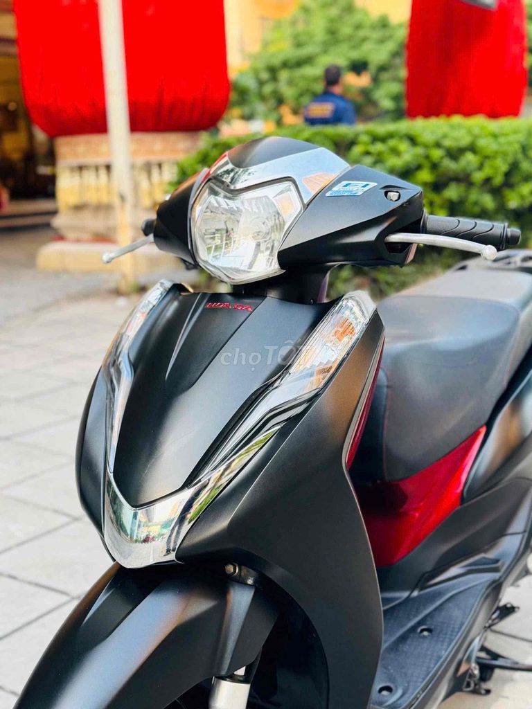 Lead 125fi đen nhám cuối 2018 đen nhám zin 100%. Mua bán Xe máy tại Quận Cầu Giấy Hà Nội được đăng bởi nguyễn bích thuỷ hình 3