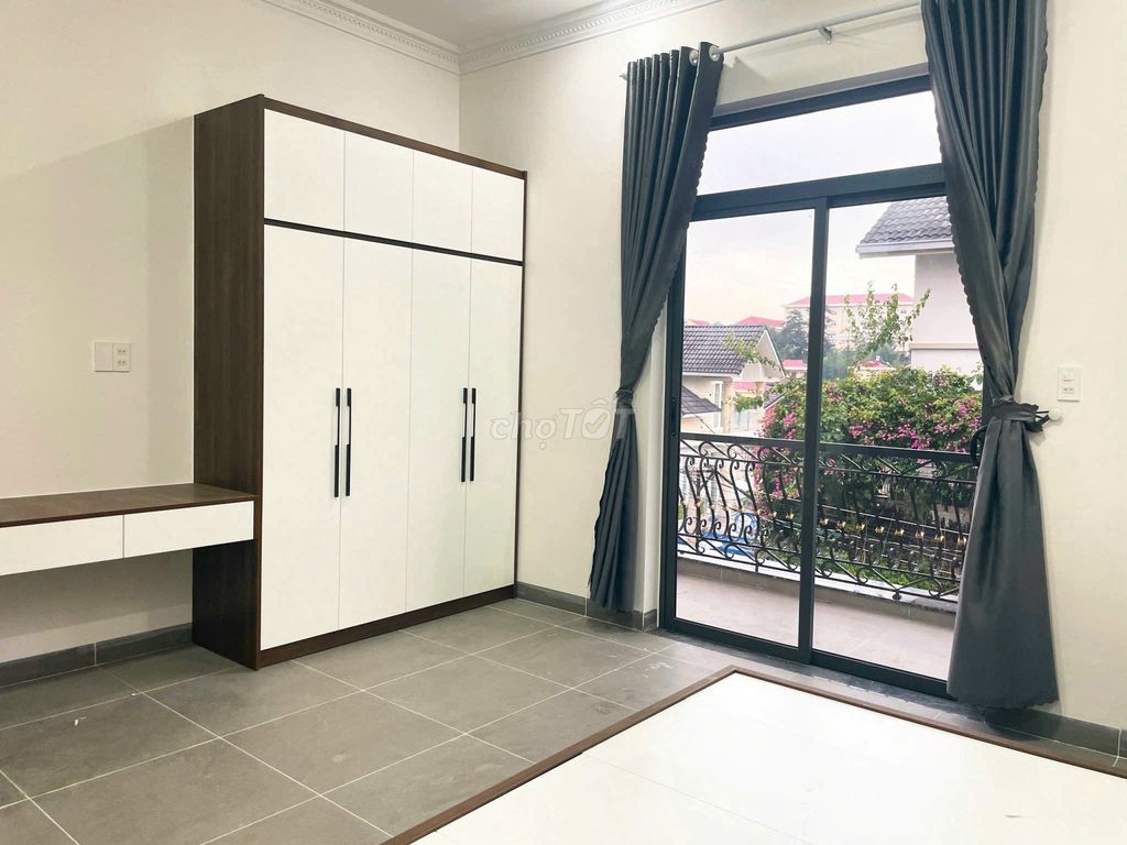 Bán Villa rộng 200m2 đường Lữ Gia, Phường 9, Đà Lạt Chỉ hơn 10 tỷ