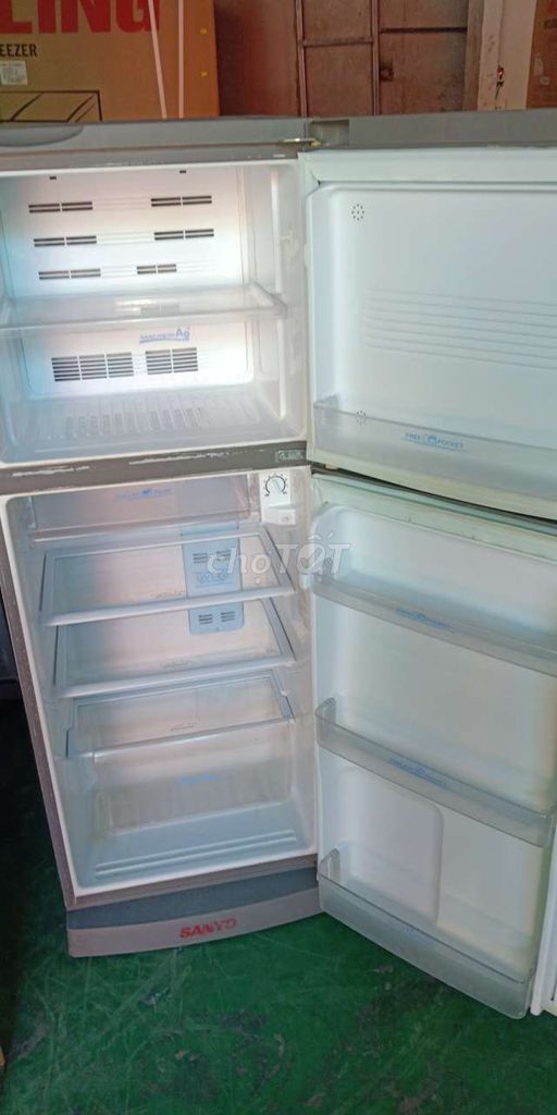 0333128154 - Tủ lạnh sanyo 210 lít sử dụng rất tốt