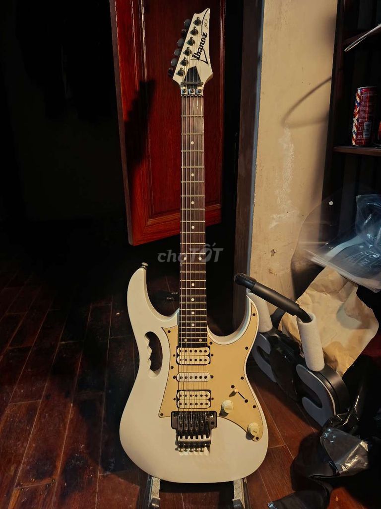 Đàn guitar điện Ibanez JEM 333 Trắng. Mua bán Nhạc cụ tại Quận Cầu Giấy Hà Nội được đăng bởi nhận trade đồ guitar hình 1