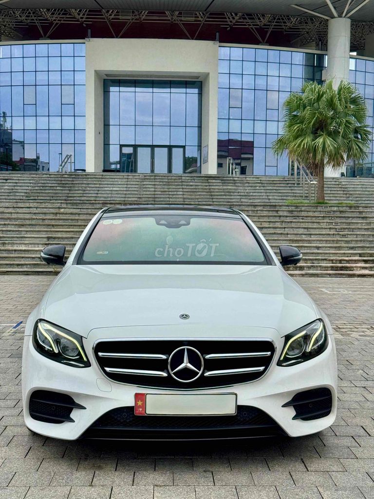 Mercedes E300 AMG 2020 Odo 6v km cực đẹp ✅