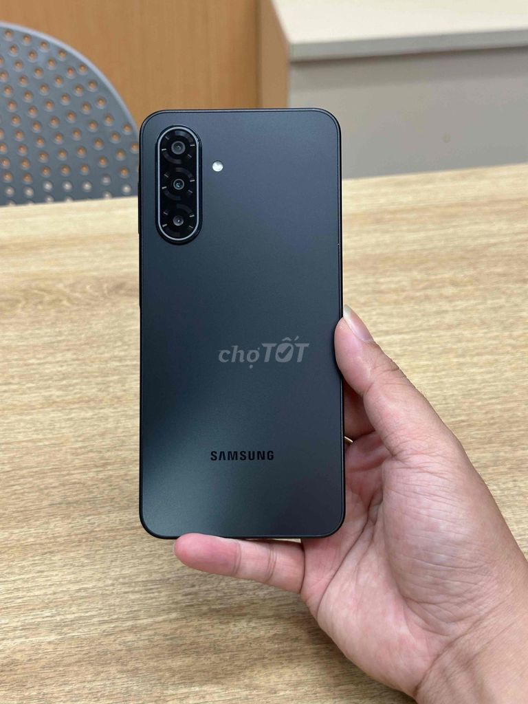 Samsung Galaxy A17 5G 8GB/256GB TGDD 07/2027. Mua bán Điện thoại tại Quận Liên Chiểu Đà Nẵng được đăng bởi Thịnh Phát 218 hình 1