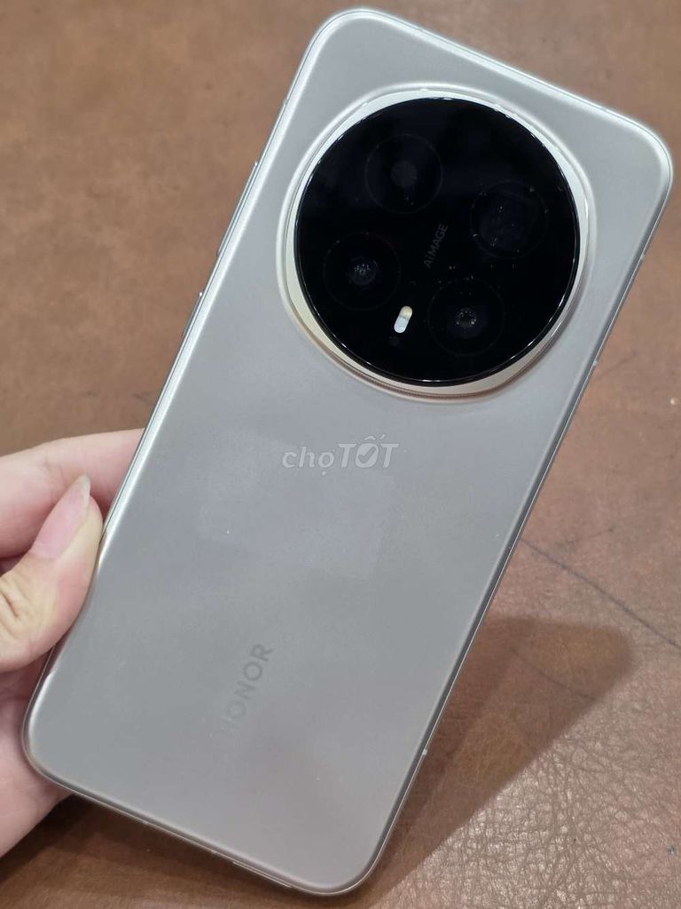 Honor Magic 8 Pro 16GB/512GB Vàng. Mua bán Điện thoại tại Quận Đống Đa Hà Nội được đăng bởi Hiếu Android Shop hình 1