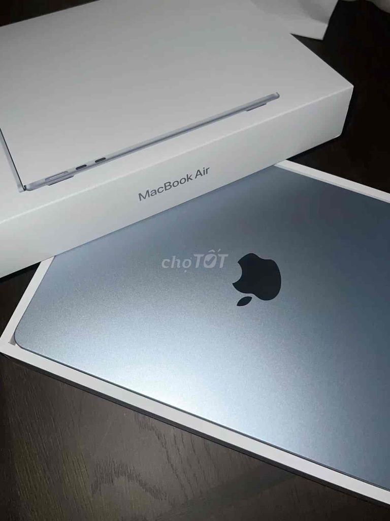 MacBook Air M4 256GB 15 inch. Mua bán Laptop tại Quận Bình Thạnh Tp Hồ Chí Minh được đăng bởi Chi Le hình 1