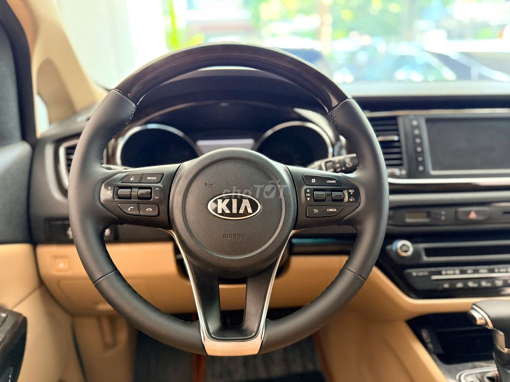 Kia Sedona 2019 2.2 Luxury Trắng. Mua bán Ô tô tại Quận 1 Tp Hồ Chí Minh được đăng bởi TÂN TỨ QUÝ hình 9