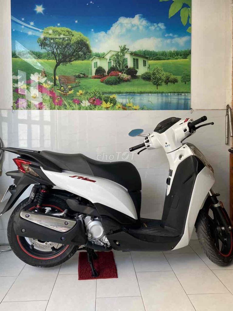 Honda SH 300i итальянский белый
