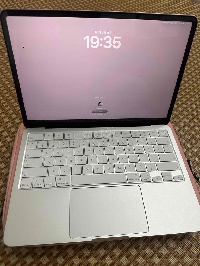 Apple MacBook Neo 13 inch 8GB/512GB Bạc. Mua bán Laptop tại Huyện Thanh Trì Hà Nội được đăng bởi Thuỳ Trang Ngọ hình 1