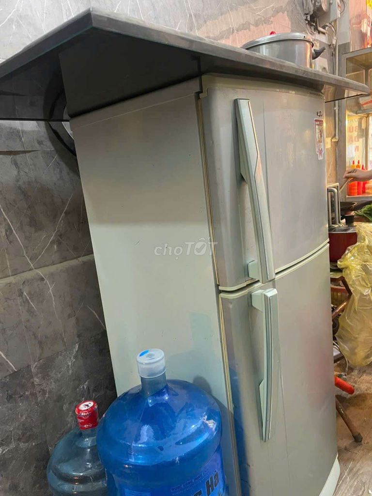 Tủ lạnh Sanyo Xám đã qua sử dụng. Mua bán Tủ lạnh tại Quận Hoàng Mai Hà Nội được đăng bởi Phạm Văn Thắng  hình 1