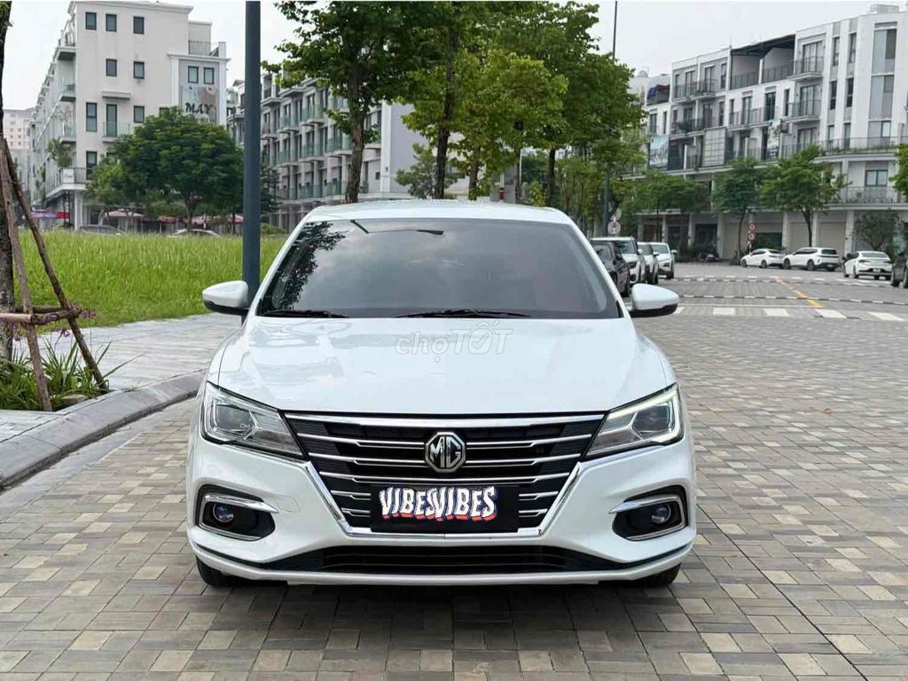 MG MG5 MT Белый Спорт - 2025 Механика как новая 95%