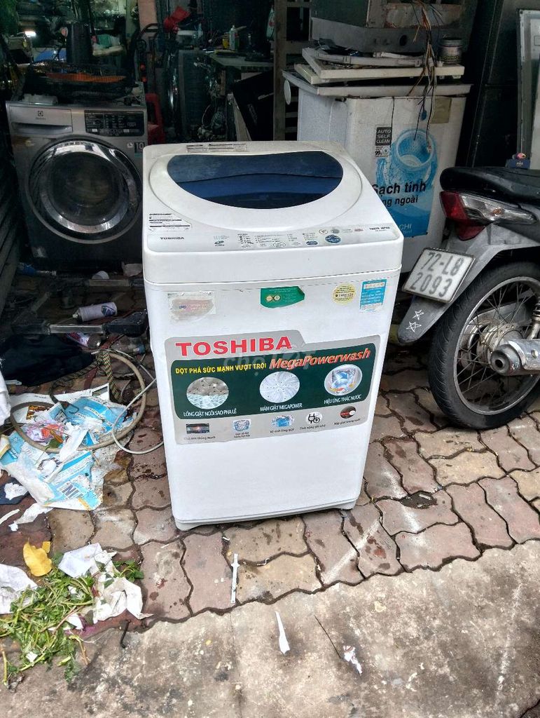 Máy giặt Toshiba 7kg Trắng cũ 99%. Mua bán Máy giặt tại Thành phố Vũng Tàu Bà Rịa - Vũng Tàu được đăng bởi Minh Hà hình 1