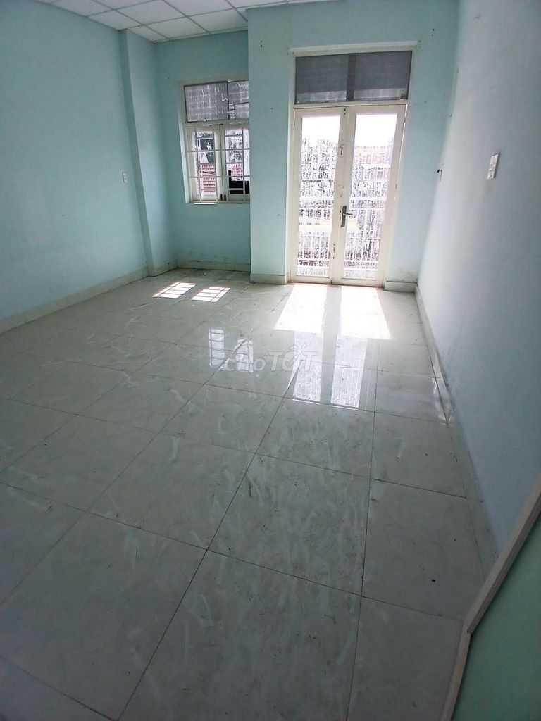 2,85ty 95M2 TRỆT LẦU FULL THỔ CƯ NGAY CHỢ THỊ TRẤN TÂN HIỆP HÓC MÔN