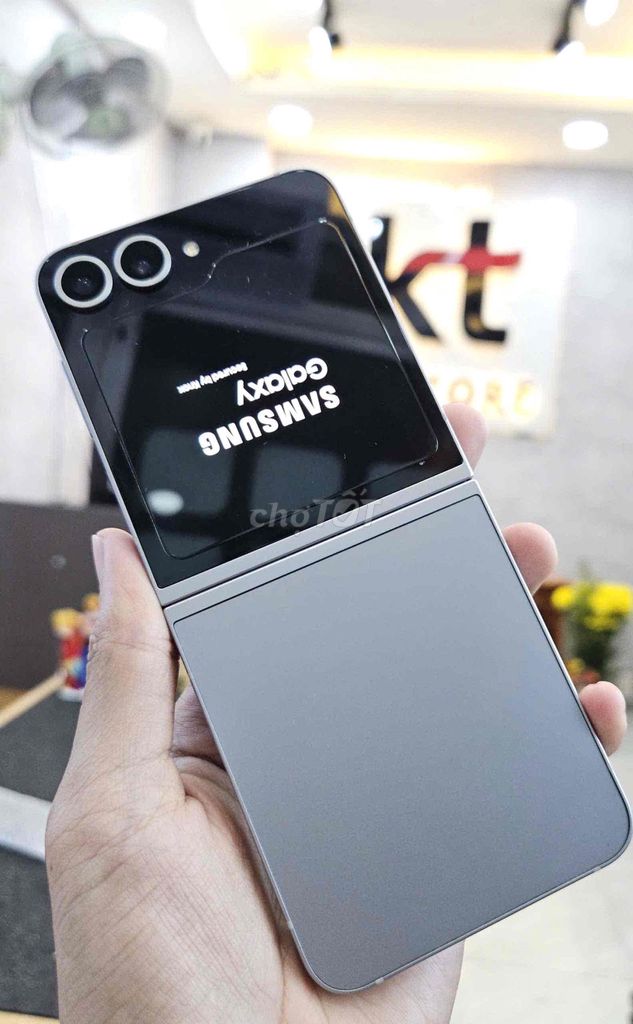 Samsung ZFlip6 512GB Xám. Mua bán Điện thoại tại Quận 10 Tp Hồ Chí Minh được đăng bởi Trần Như Ngọc hình 1