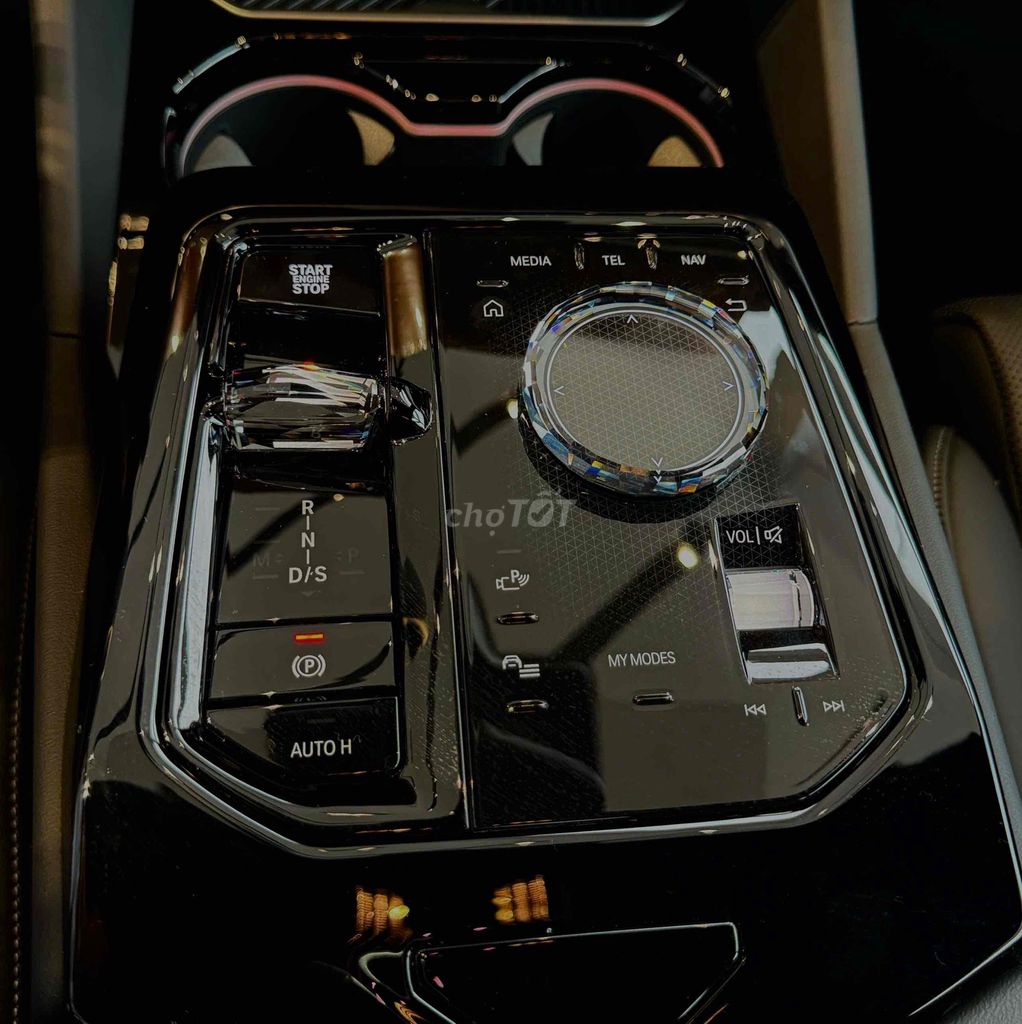 BMW 5 Series 530i M SPORT 2025. Mua bán Ô tô tại Quận Bình Tân Tp Hồ Chí Minh được đăng bởi Hồ Nhật Anh hình 4