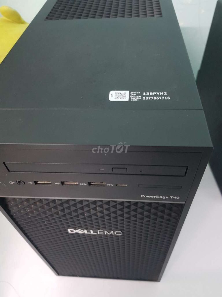 Máy chủ nhỏ Dell PowerEdge T40