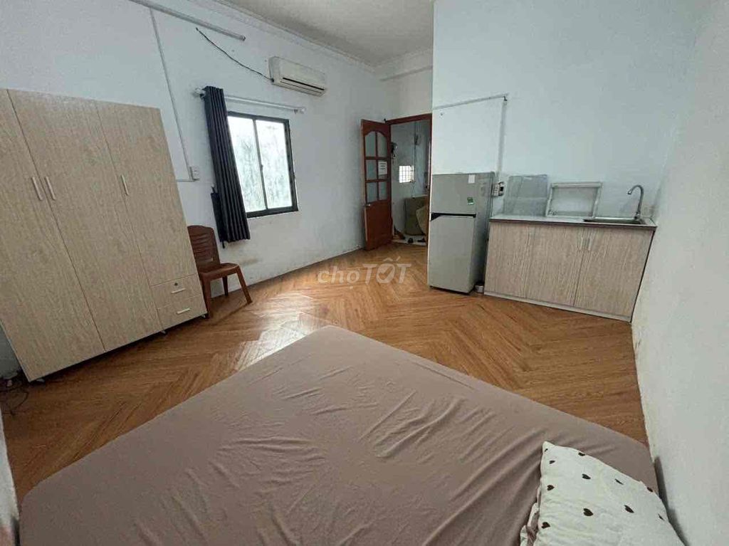 🏡STUDIO 25m2 FULL NỘI THẤT CỬA SỔ TRỜI CÁCH SÂN BAY 5p ĐI BỘ