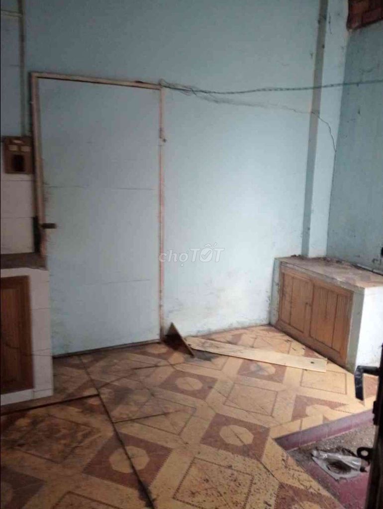 Владельцу необходимо продать новый полуразрушенный дом 5D TL площадью 78 м²
