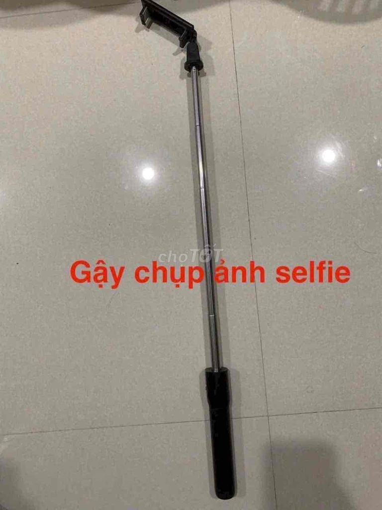 Gậy selfie Kim loại Đen nhỏ gọn