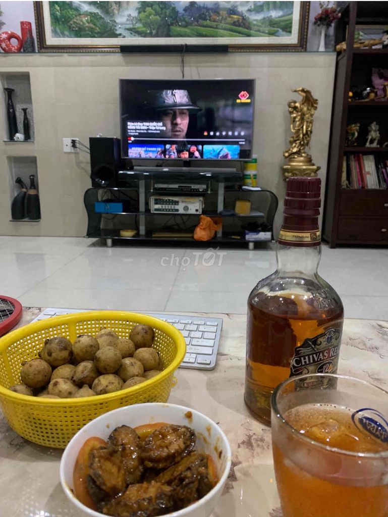 Tivi Samsung 49 inch Màn hình cong. Mua bán Tivi, Âm thanh tại Thành phố Thủ Dầu Một Bình Dương được đăng bởi Koan Lê hình 1