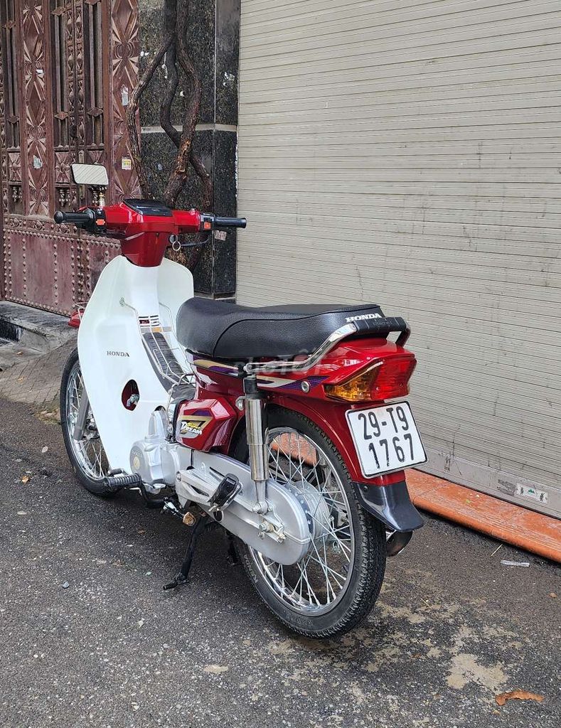 Honda dream Việt Nam biển Hà Nội chính chủ. Mua bán Xe máy tại Quận Ba Đình Hà Nội được đăng bởi Long hình 4