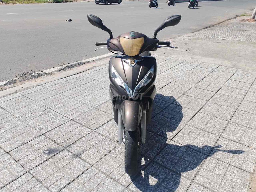 SYM Shark màu Nâu. Mua bán Xe máy tại Quận Ninh Kiều Cần Thơ được đăng bởi đầy cửa hàng cầu hưng lợi nk cần thơ hình 4