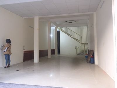 CHO THUÊ TÒA NHÀ 3 LẦU MẶT TIỀN LÊ QUÝ ĐÔN, VŨNG TÀU CÓ THANG MÁY. Cho thuê nhà ở tại Thành phố Vũng Tàu Bà Rịa - Vũng Tàu được đăng bởi Bifam Aprtments