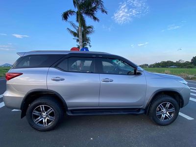 Toyota Fortuner 2019 Dầu Bạc 7 chỗ