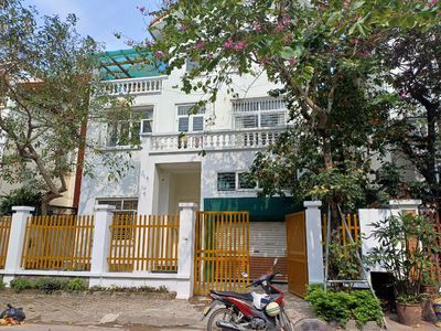 Biệt thự 140m x 3 tầng làng Việt Kiều Châu Âu  - Hà Đông. Cho thuê văn phòng, mặt bằng kinh doanh tại Quận Hà Đông Hà Nội được đăng bởi sam