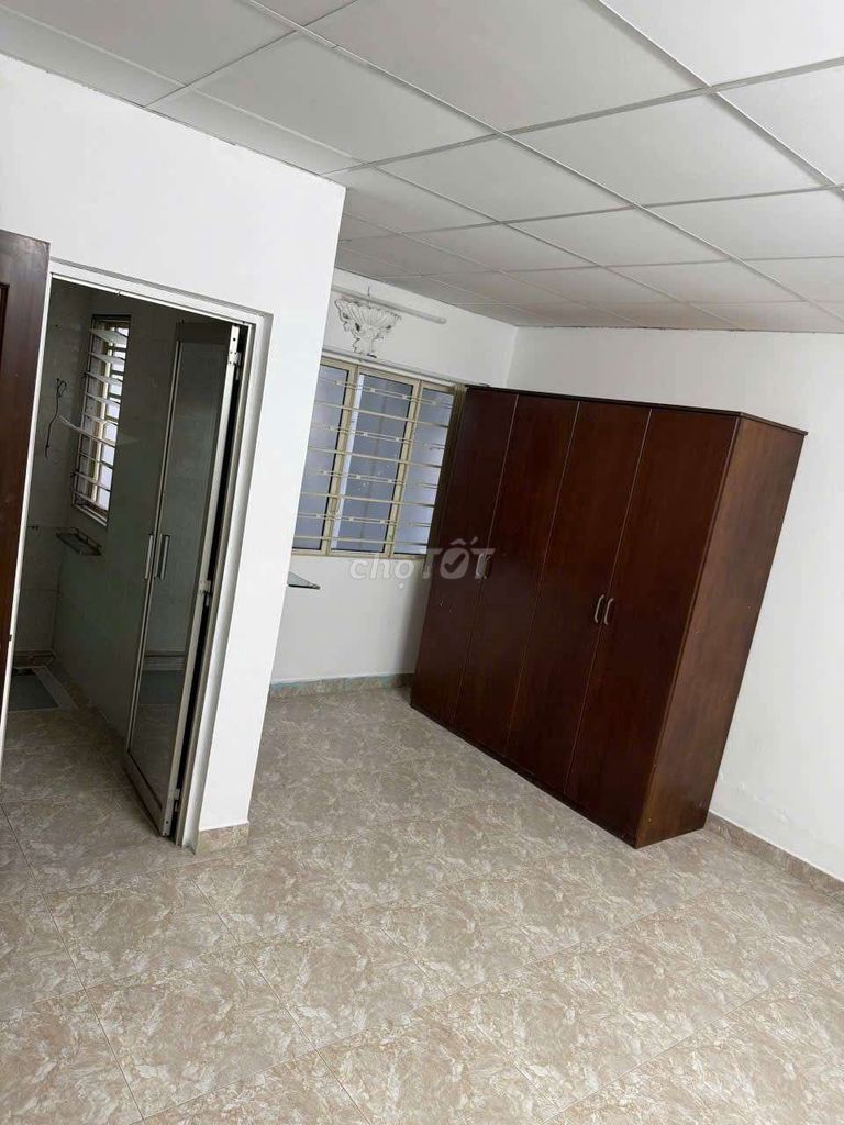 Nhà 3PN, 4WC. SD 96M2 gần BXMĐ cũ. Bình Thạnh 