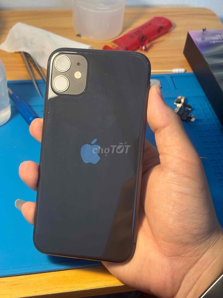 iPhone 11 64GB Đen Đã sử dụng. Mua bán Điện thoại tại Huyện Hoài Đức Hà Nội được đăng bởi Nguyễn Hiếu hình 1