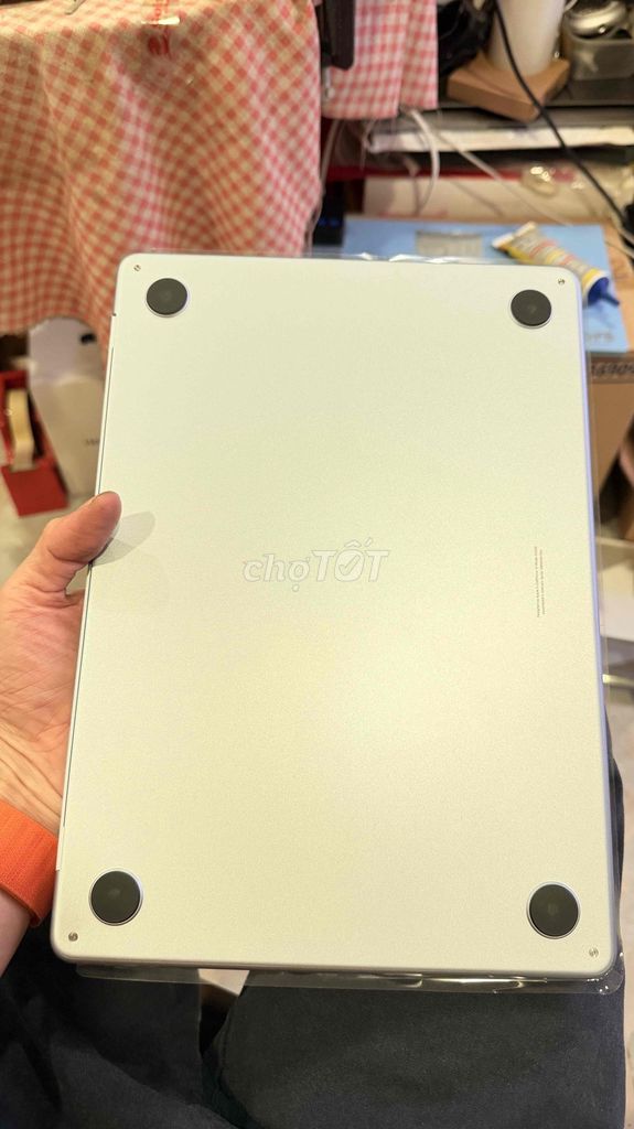 Apple MacBook Air M4 13 inch 16GB/256GB. Mua bán Laptop tại Quận 10 Tp Hồ Chí Minh được đăng bởi nguyen trieu phu hình 1
