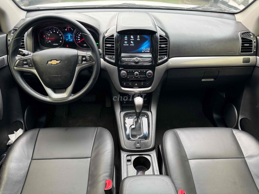 Белый Chevrolet Captiva LTZ 2016 автомат