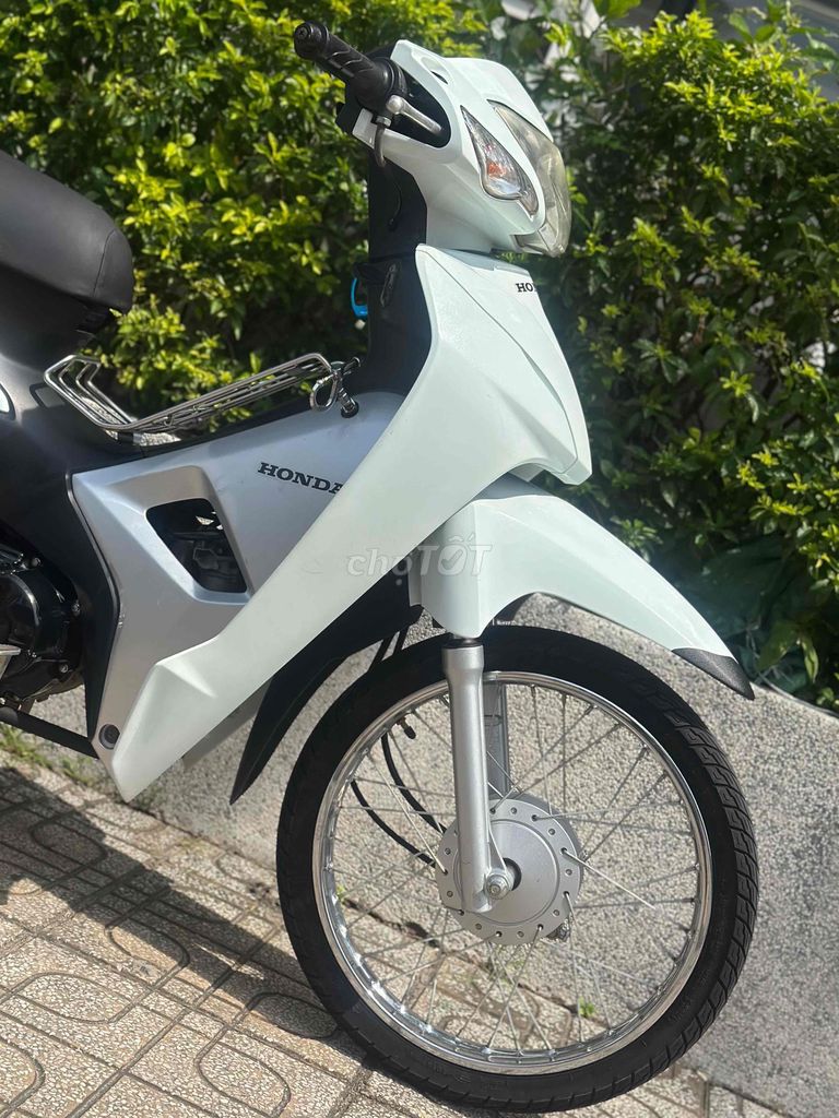 Honda Wave Alpha 2018 Trắng đen bạc zin mới 80% 9c. Mua bán Xe máy tại Thành phố Thủ Đức Tp Hồ Chí Minh được đăng bởi Xe Máy Sơn Thủ Đức hình 7