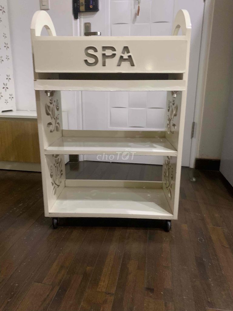 Thanh lý kệ spa