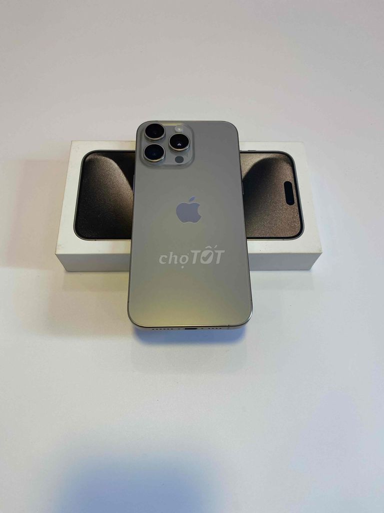 iPHONE 15 PRO MAX 256G Quốc Tế Zin Full Pin 92%. Mua bán Điện thoại tại Quận 1 Tp Hồ Chí Minh được đăng bởi Apple Flagship Store hình 1