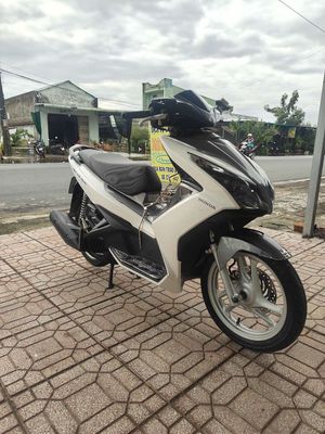 AIRBLADE FI 2015 NGUYÊN ZIN. Mua bán Xe máy tại Huyện Bình Tân Vĩnh Long được đăng bởi MƯỜI   BÌNH TÂN VL