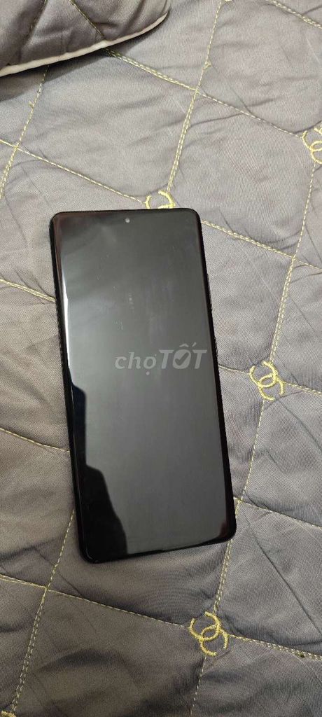 Samsung S21 Ultra Đen vỡ lưng. Mua bán Điện thoại tại Huyện Việt Yên Bắc Giang được đăng bởi Tuấn Nguyễn hình 1
