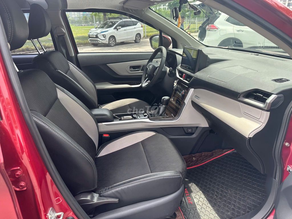 bán Toyota Veloz Cross 2022 màu đỏ số tự động. Mua bán Ô tô tại Quận Gò Vấp Tp Hồ Chí Minh được đăng bởi Xuân Trường hình 6
