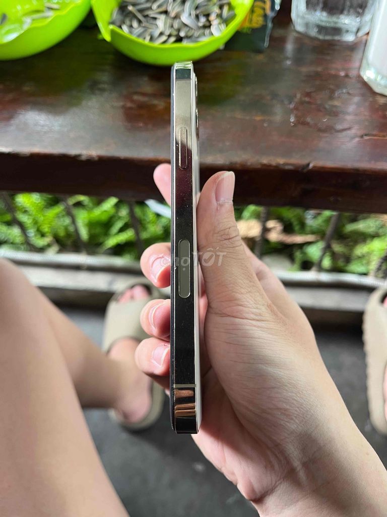 iPhone 12 Pro 256GB Vàng. Mua bán Điện thoại tại Quận Hoàng Mai Hà Nội được đăng bởi Hùng Mod Pro hình 1