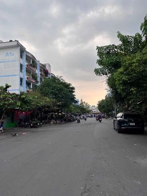 NHÀ 2 MẶT TIỀN, HẺM XE HƠI NÉ NHAU,XE HƠI NGỦ TRONG NHÀ. Mua bán nhà ở tại Quận 8 Tp Hồ Chí Minh được đăng bởi ĐẶNG CÔNG HUY HOÀNG 