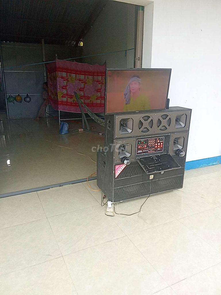 Loa kéo màu Đen. Mua bán Tivi, Âm thanh tại Huyện Châu Thành Trà Vinh được đăng bởi Phúc Trần hình 1