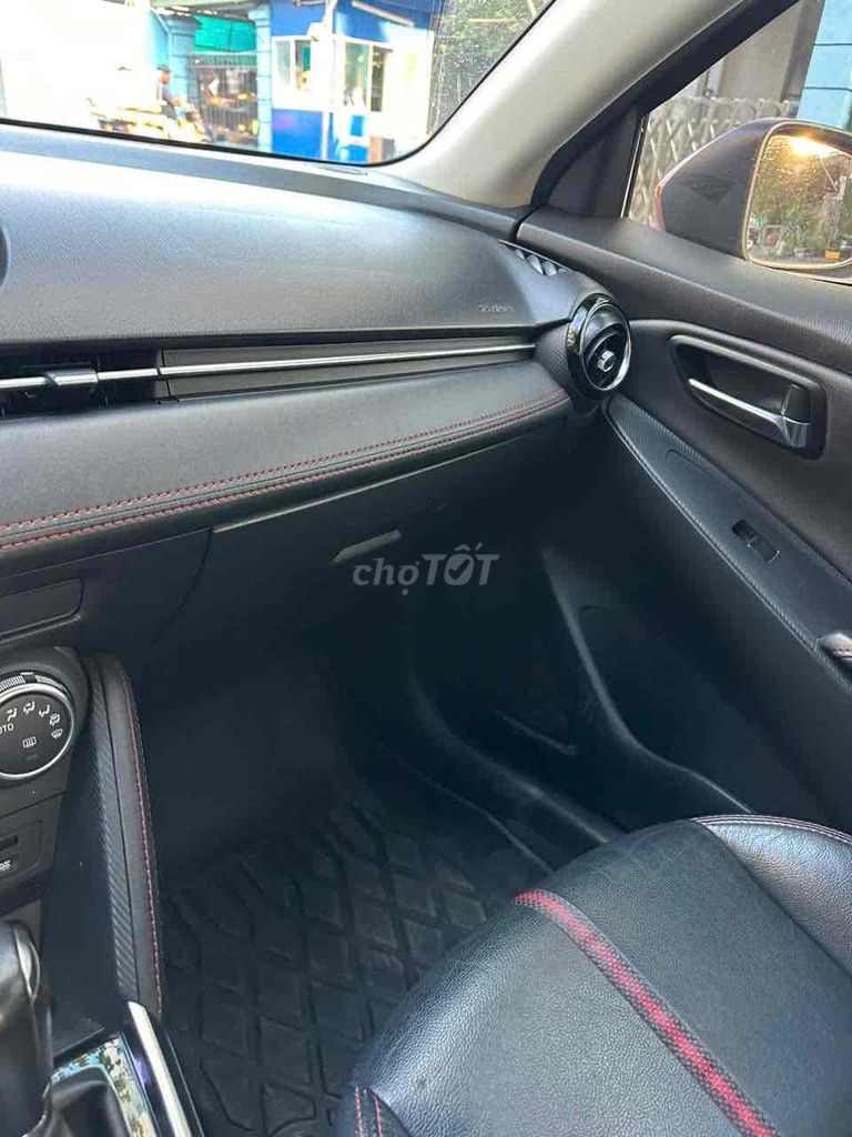 Mazda 2 2016 1.5 AT Hatchback - 100000 km. Mua bán Ô tô tại Quận 12 Tp Hồ Chí Minh được đăng bởi Hà hình 10