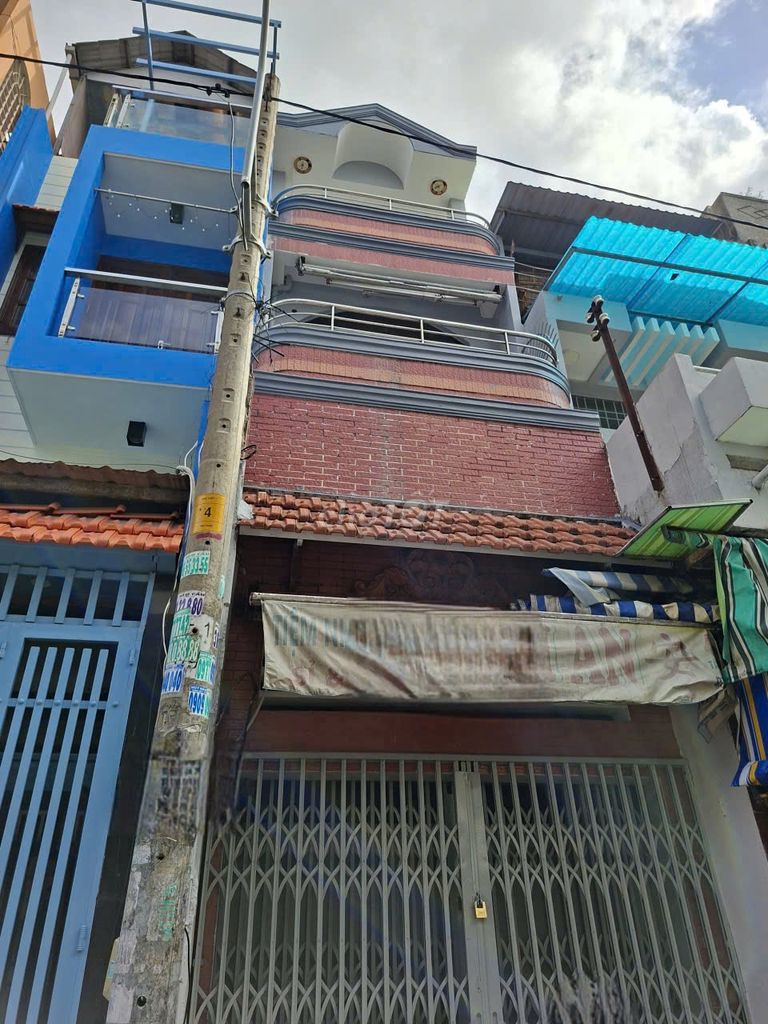 Nhà mặt tiền Chợ Thiết, Trệt 3 Lầu, 3PN 3WC, 3x12m, 17TR