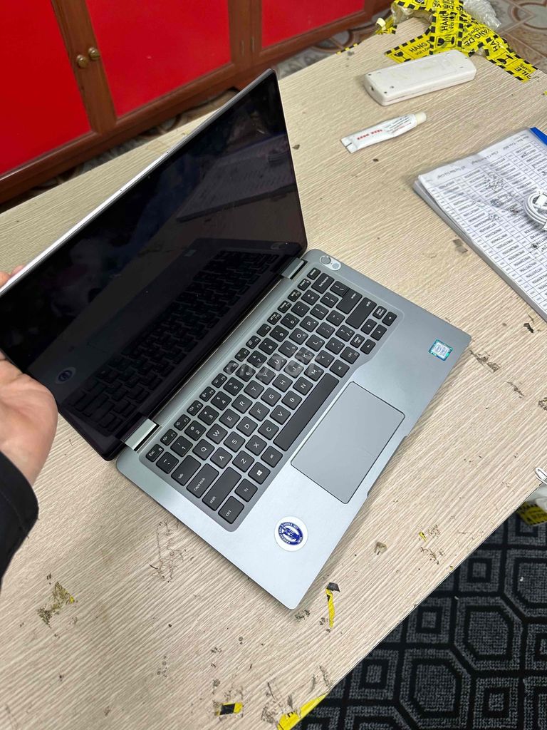 Laptop Dell Latitude 7400 2in1 core i7 ram 16G