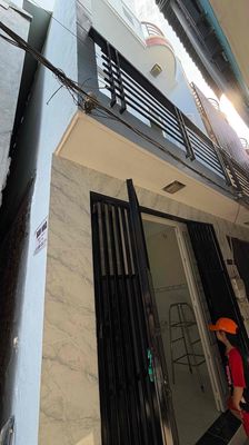 BÁN NHÀ MỚI 1 TRỆT 1 LẦU – DỌN VÀO Ở NGAY – HẺM XE HƠI – NHÀ BÈ