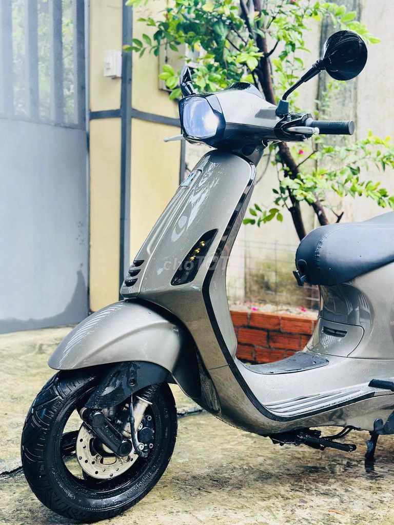 Piaggio Vespa Primavera 125CC 3VAL IE 2015, серый