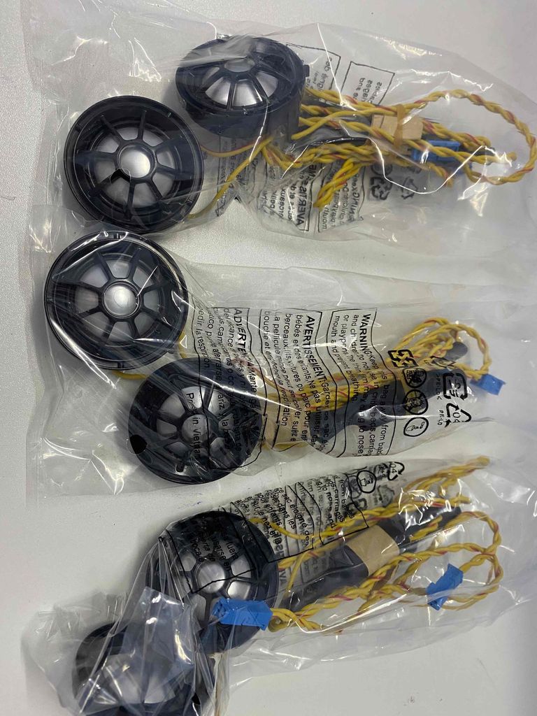 cặp loa chép BMW. Mua bán Tivi, Âm thanh tại Thành phố Thuận An Bình Dương được đăng bởi chép xe hơi hình 1