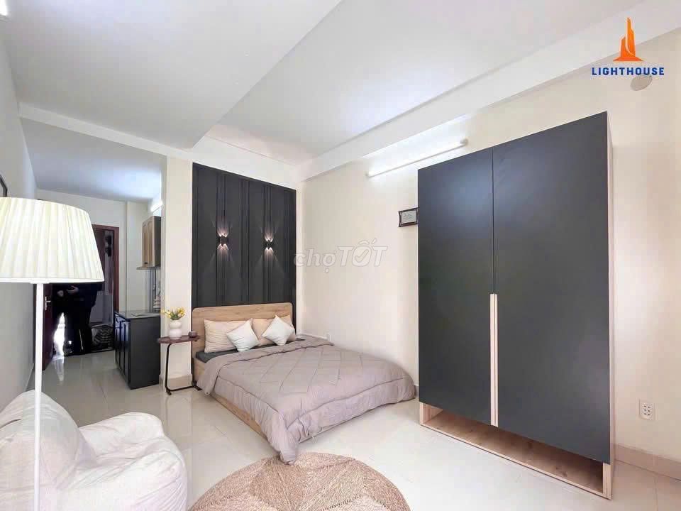 Phòng ban công mới đẹp-Full nội thất-Gần ĐH Công Nghiệp-Văn Lang